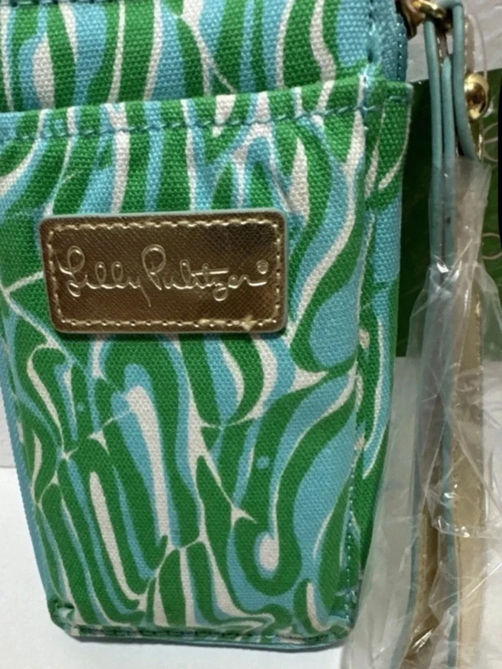 Lilly Pulitzer Wristlet Zip-Around Wallet Abstract Pattern Green Blue White Pink